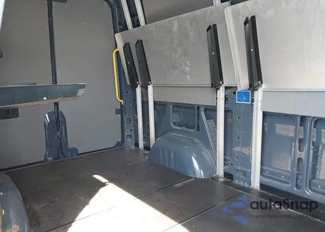 2019 Mercedes-Benz Sprinter 2500 High Roof V6/Standard Roof V6 z USA, uszkodzony, nr VIN WD4PF0CD6KP044032